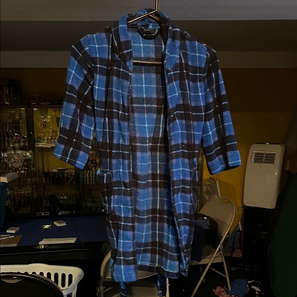 Croft & Barrow Kids Blue and Black Plaid Robe